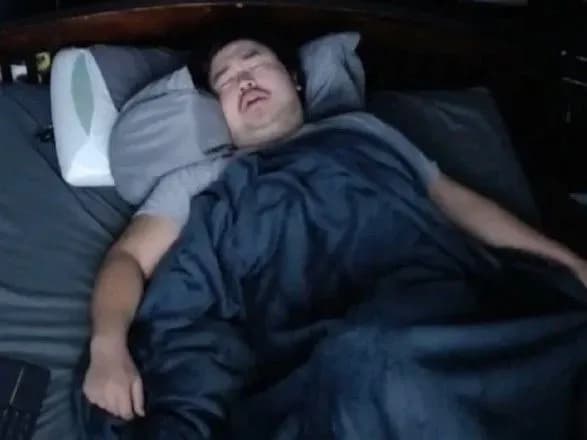 Стрімер у США знімав свій сон і заробив 16 тисяч доларів