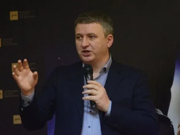 Романенко: головна проблема Зеленського - тарифи, а Тимошенко ідеально підходить для її вирішення