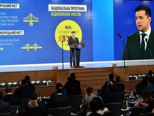 Президент заявив, що на Донбасі побудують аеропорт