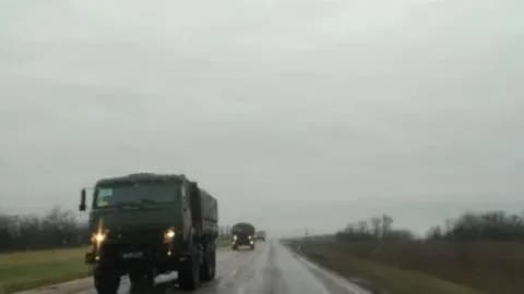 В Криму помітили колону російської військової техніки