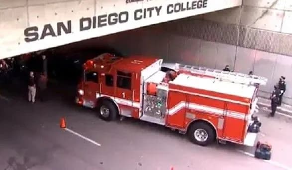 У США автомобіль скоїв наїзд на перехожих, постраждали щонайменше 8 людей