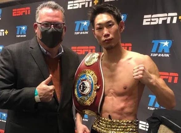 Визначився наступний суперник боксера Ломаченка