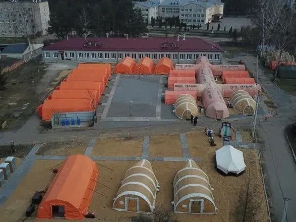 В Хмельницкой области установили мобильный госпиталь для больных COVID-19
