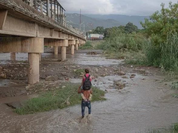 Венесуела створює військову частину на кордоні з Колумбією