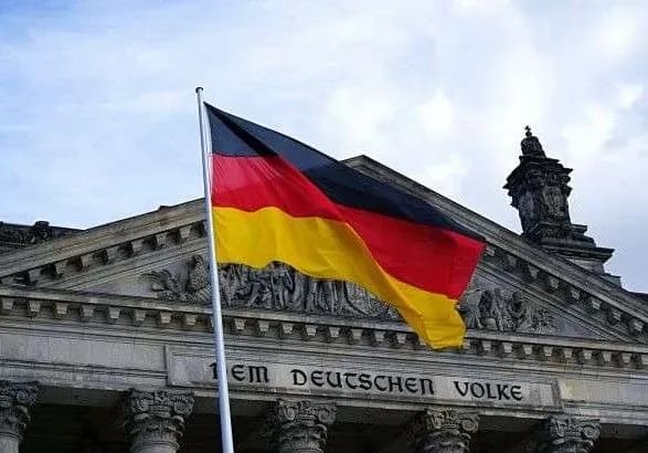 Зайняти посаду канцлера Німеччини готові двоє політиків-консерваторів