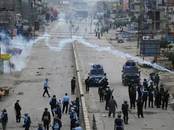 У Пакистані заблокували роботу інтернету: у країні масові заворушення з жертвами