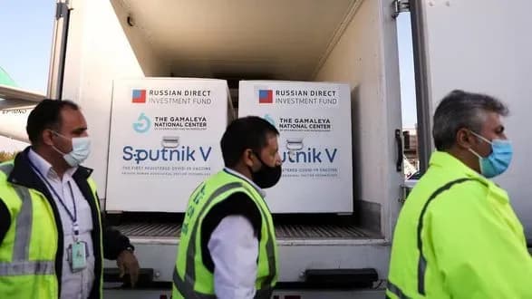 Попри напружені стосунки з РФ: Туреччина домовилася про постачання 50 млн доз вакцини "Супутник V"