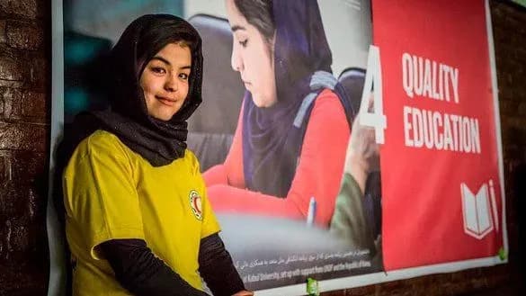 G7 виділить 15 млрд доларів на шкільну освіту дівчаток в країнах, що розвиваються