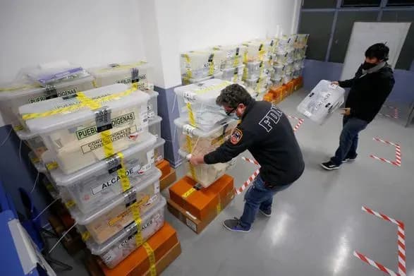 Правляча в Чилі коаліція програла на виборах в Установчі збори