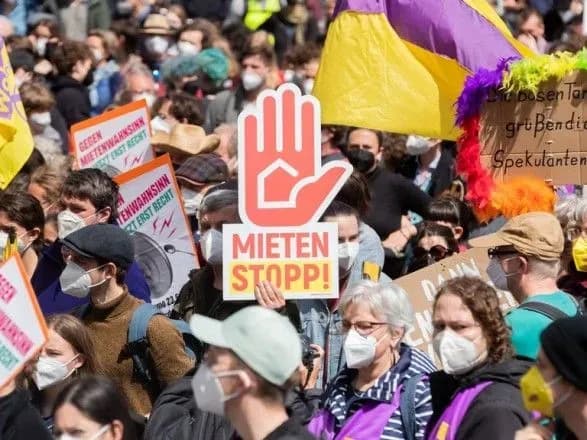 На акции "ковид-диссидентов" в Берлине задержали почти 300 человек