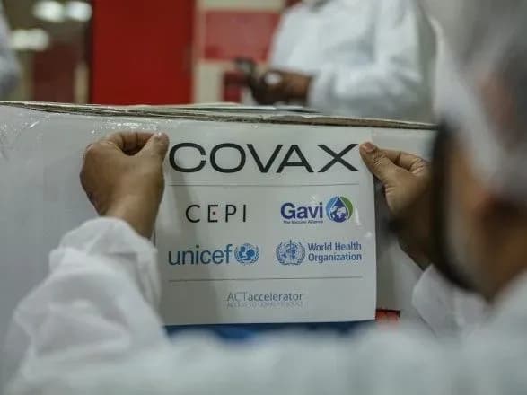 Багаті країни обіцяють надати COVAX 2,4 мільярда доларів