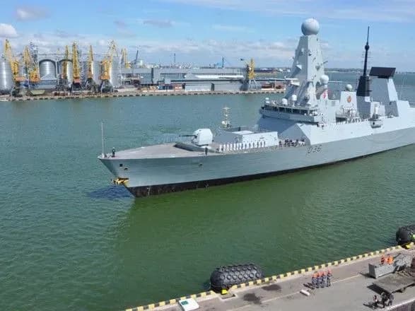 У порт Одеси увійшли два кораблі НАТО