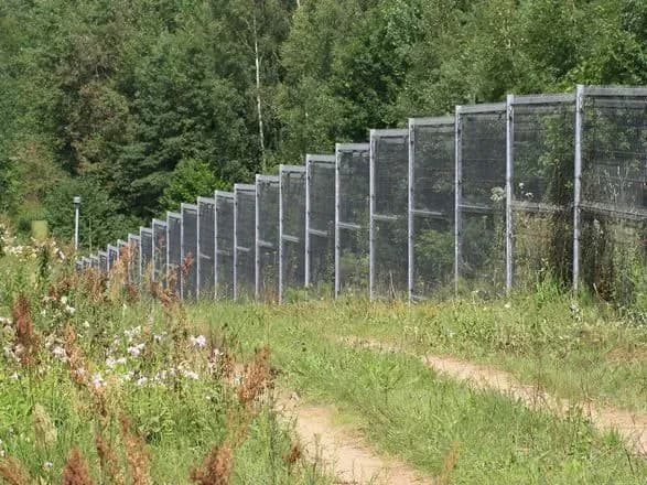 Армія Литви готова виставити заслін від нелегальних мігрантів з Білорусі