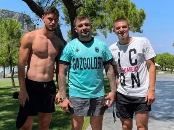 Футболісти збірної України сфотографувалися з Бастою