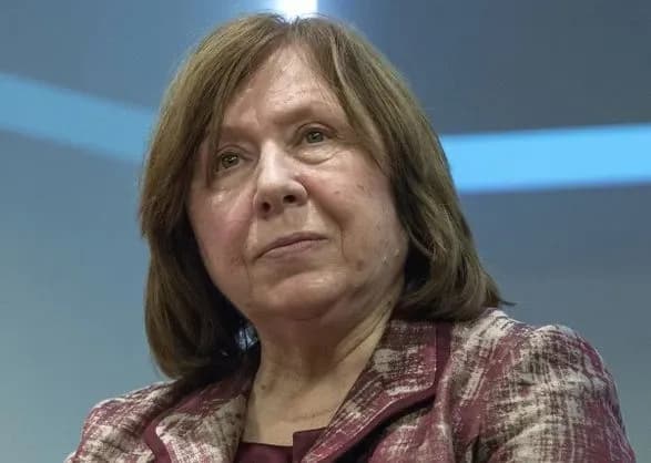 Історія в стилі Лукашенка: Нобелівський лауреат Світлана Алексієвич не змогла потрапити на літак до Вроцлава