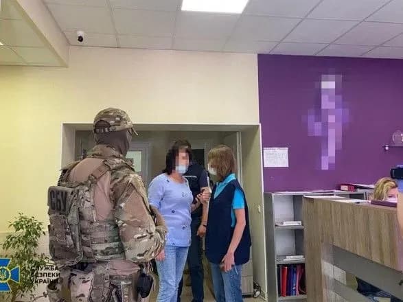 Немовля за 60 тисяч доларів: в Україні викрили схему продажу дітей під виглядом сурогатного материнства