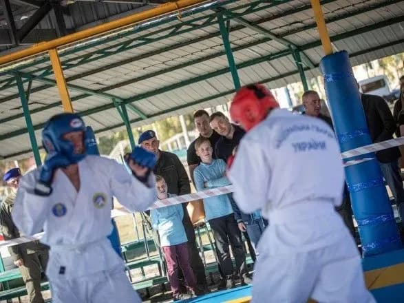 Денис Монастирський відвідав іспит найкращих гвардійців. І взяв із собою синів