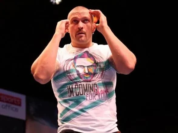 Бій Усик–Джошуа: боксери провели відкрите тренування