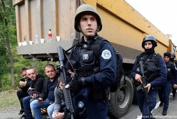 Конфлікт з Косово: армія Сербії приведена в підвищену боєготовність