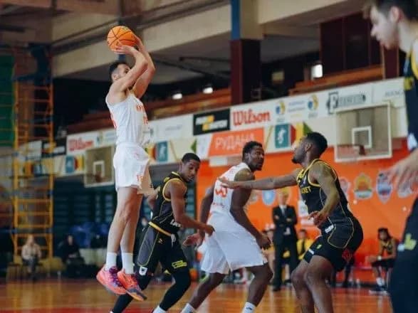 Новичок Суперлиги благодаря 46 очкам американца обыграл "Киев-Баскет"