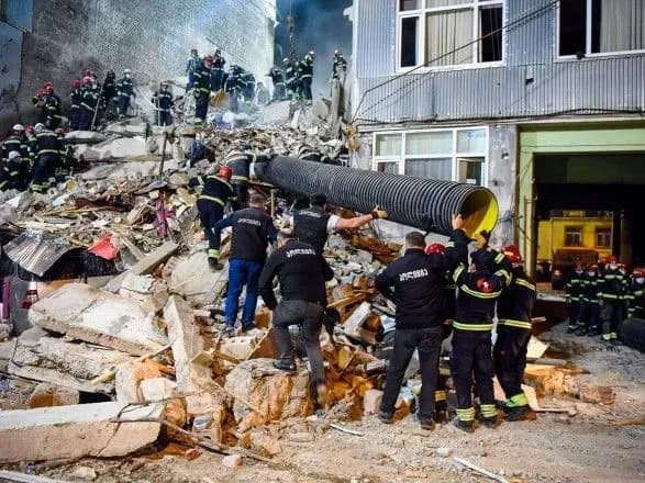 Количество жертв обрушения дома в Батуми увеличилось до шести