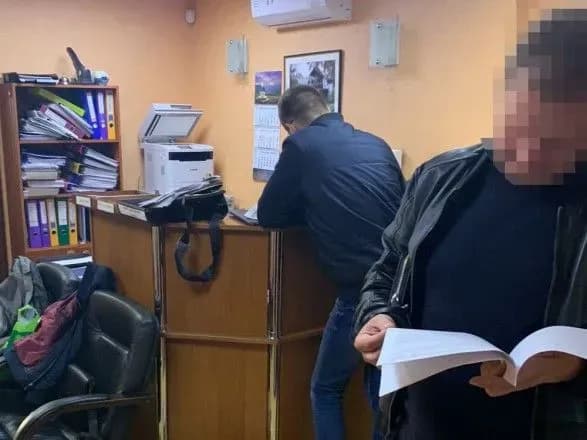 На благоустрої Андріївського узвозу виявили розкрадання: чиновникам РДА повідомили підозри