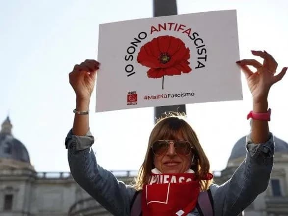 "Ні фашизму і насильству": профспілки Італії вийшли на нову акцію після жорстоких протестів