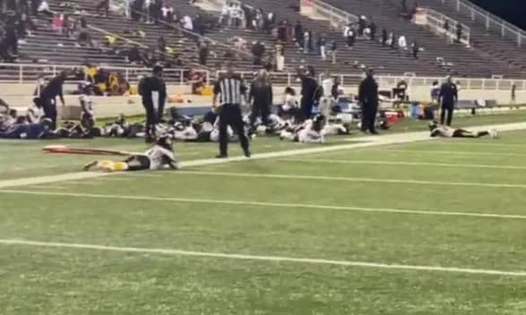 На шкільному футбольному матчі в Алабамі сталася стрілянина, четверо поранених