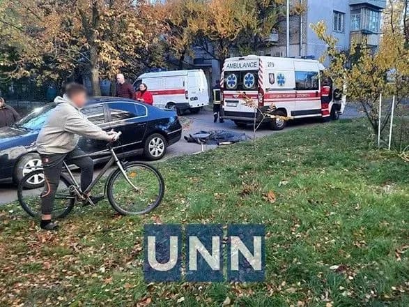 Під час пожежі у столичних Бортничах загинула людина: пожежу ліквідували