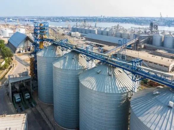 Конфлікт Веревського та родини Давиденко за "Агродім" вийшов на новий рівень: про брутальне рейдерство "Кернел" хочуть розповісти іноземцям