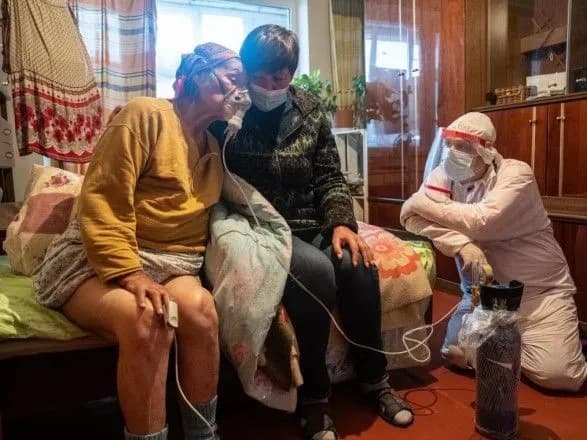 Вдихнути життя: як влада знову допустила нестачу кисню для пацієнтів хворих на Covid-19