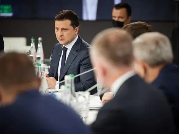 Зеленський порівняв смертність від COVID та втрати в Другій світовій війні і закликав "включити мозок"