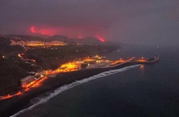 На іспанському острові Ла-Пальма стався потужний землетрус