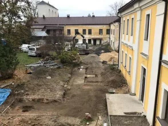 В Луцке археологи раскопали руины древнего католического храма