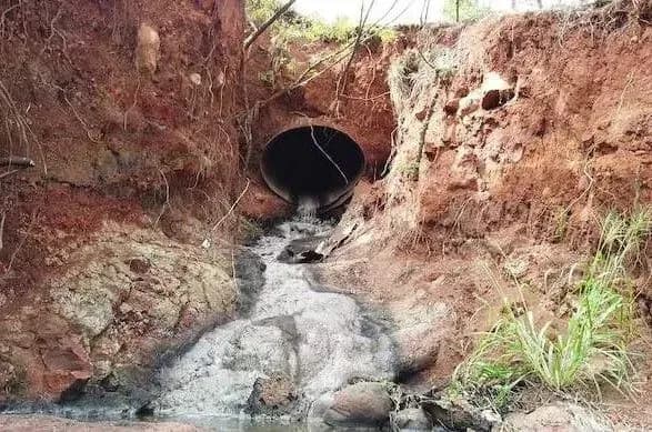 Алкоголь у воді: на Гаваях виявили “пивну річку”