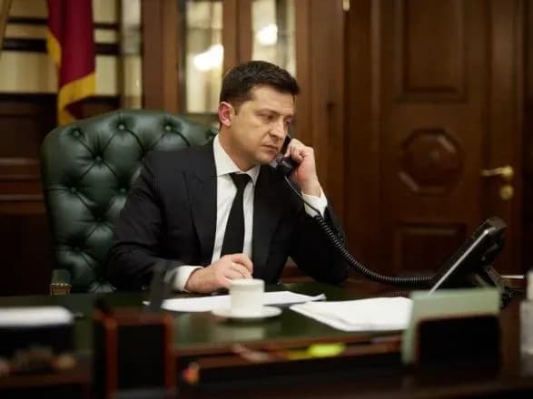 Зеленський допускає референдум по Донбасу, Криму і припиненню війни