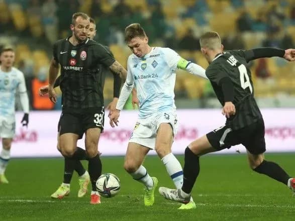 Футбол: “Динамо” втратило очки у поєдинку із “Зорею”
