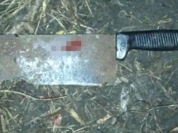 На Харківщині чоловік напав на поліцейських з ножем: правоохоронці отримали поранення рук та обличчя