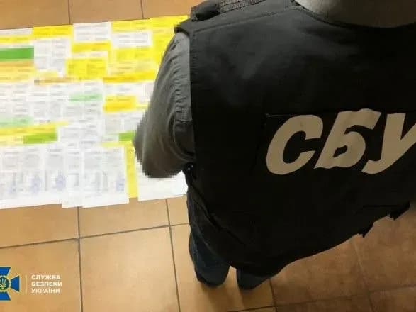Подделывали COVID-сертификаты: с начала года в Украине разоблачили более 100 групп