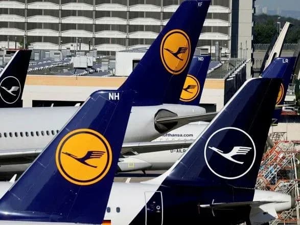 Lufthansa отменяет ряд рейсов на праздникам из-за заболевших пилотов