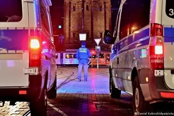 В немецкой Баварии протестующие против коварных ограничений вступили в столкновения с полицией