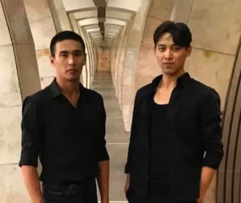 Казахські активісти в Україні заявили, що до них прийшли службовці СБУ