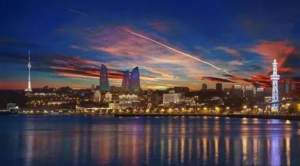 Азербайджан відкрив свої повітряні кордони для українців