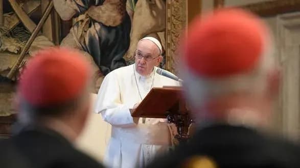 Два найближчих помічники Папи Франциска захворіли на COVID-19