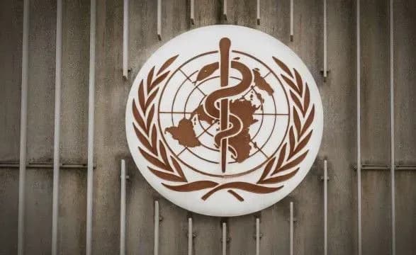 ВОЗ призвала страны не запрещать международные путешествия из-за COVID-19