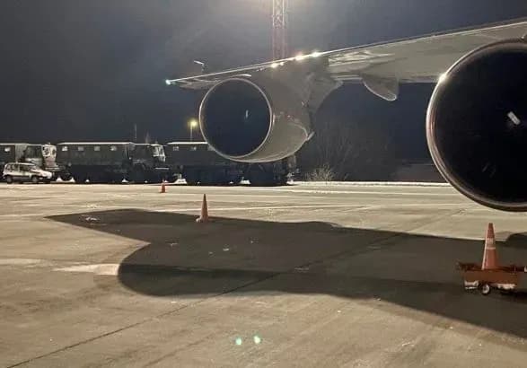 В Україну прибула друга партія летального озброєння від США