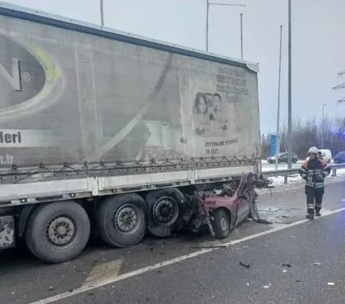 ДТП с грузовиком на Одесской трассе: погибли четыре человека