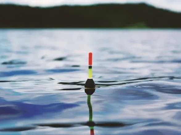 Окупанти обстріляли околиці Світлодарська: поранено рибалку