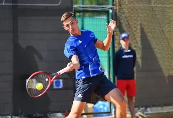 Теніс: українець пробився до чвертьфіналу змагань у Єгипті