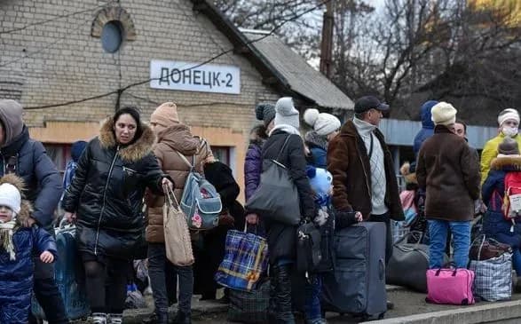 В ФСБ заявили о выходе 68,5 тыс. “беженцев” с Донбасса в Россию